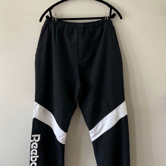 Reebok sweatpants Size L - Picture 4 of 4